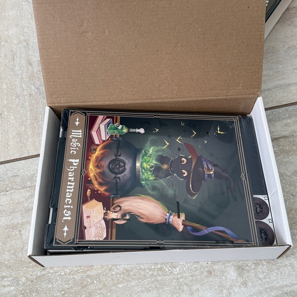 New Magic Pharmacist‎ DIY Book Nook Kit - Picture 7 of 12